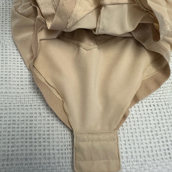 Maidenform Cream Shapewear Bodysuit with Underwire Support - Picture 6 of 13